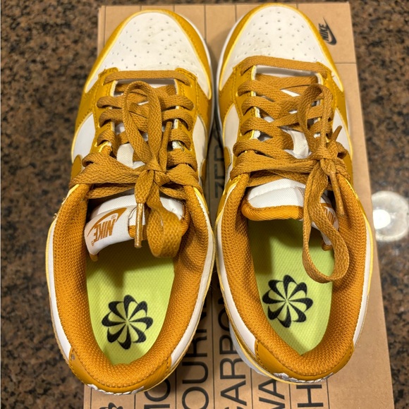 Nike Dunk Low Next Nature - Picture 8 of 10